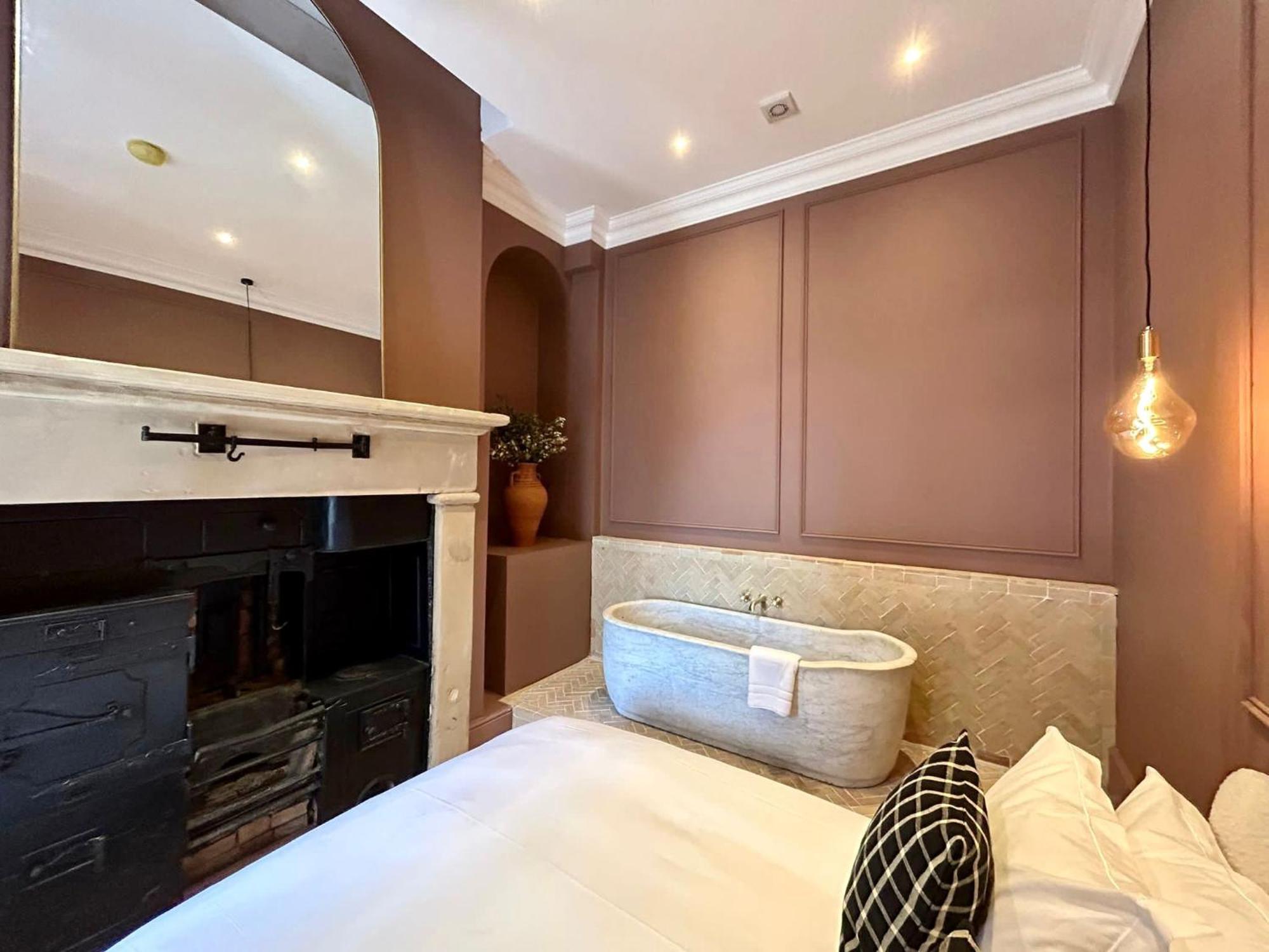 Apart-hotel Railway House By Chateau Anna