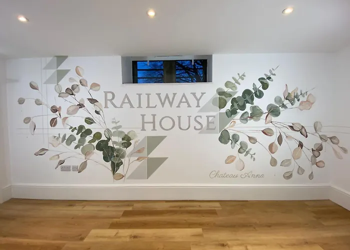 Railway House York By Chateau Anna