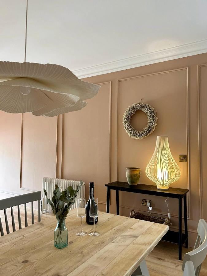 Railway House By Chateau Anna